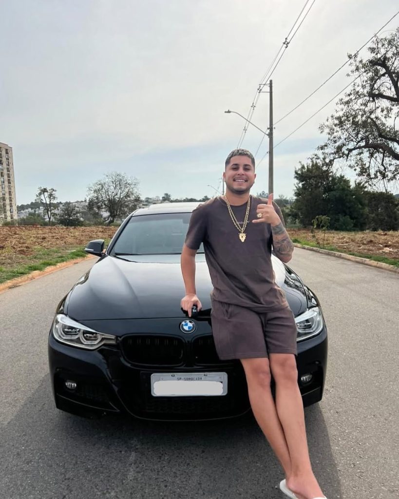 Paulo posing in front of his BMW. Image by @pvfrangorp on Instagram